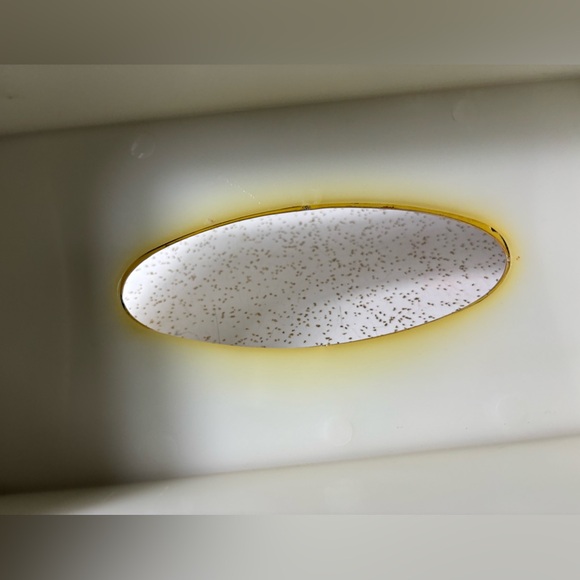 Vintage gold tone fancy Hollywood regency MCM plastic tissue cover - Picture 7 of 9